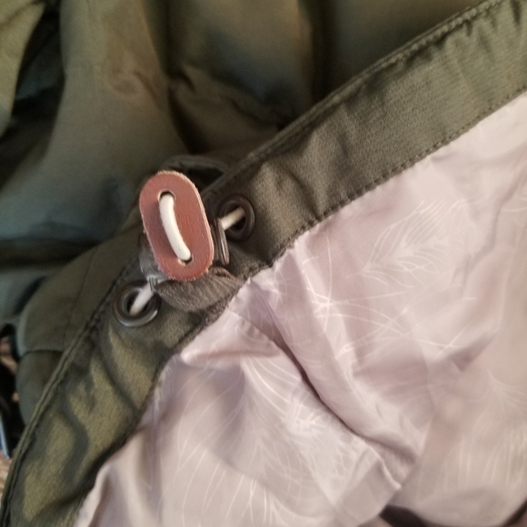 EDDIE Bauer Puffer Jacket (size MEDIUM) - Picture 6 of 8